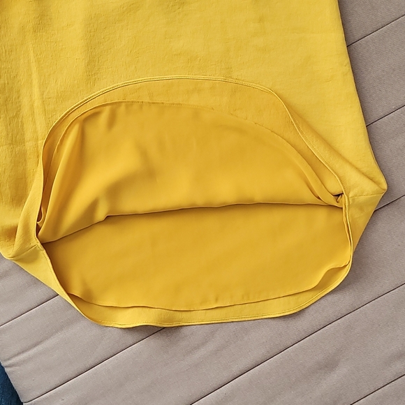 Express V-neck tank top - Picture 4 of 5